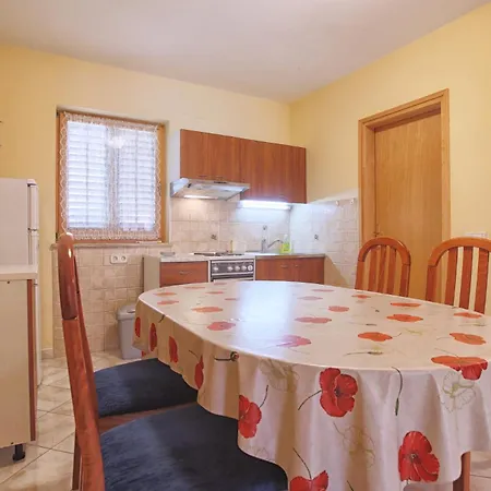 Mladen - A1 - Mpolo Apartment